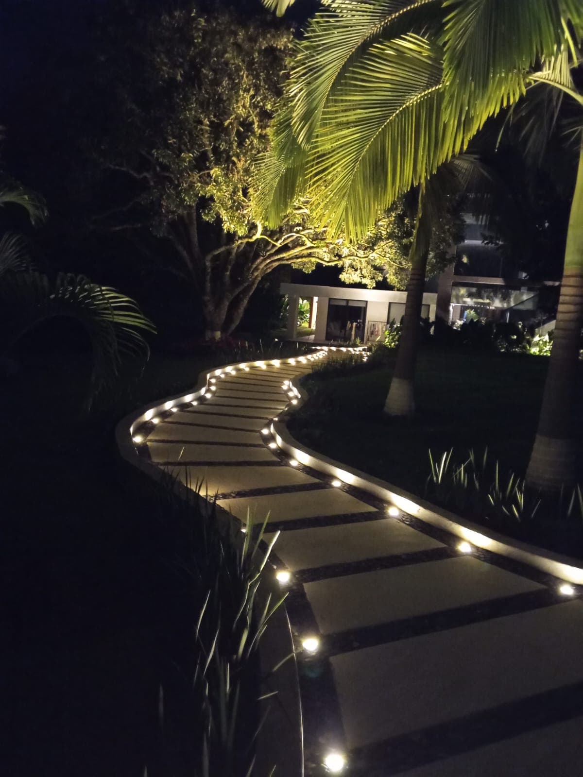 WhatsApp Image 2025-10-03 at 8.43.26 PM (4)